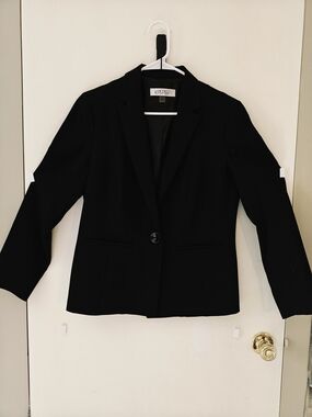 Kasper Black Single-Button Notch-Lapel Blazer